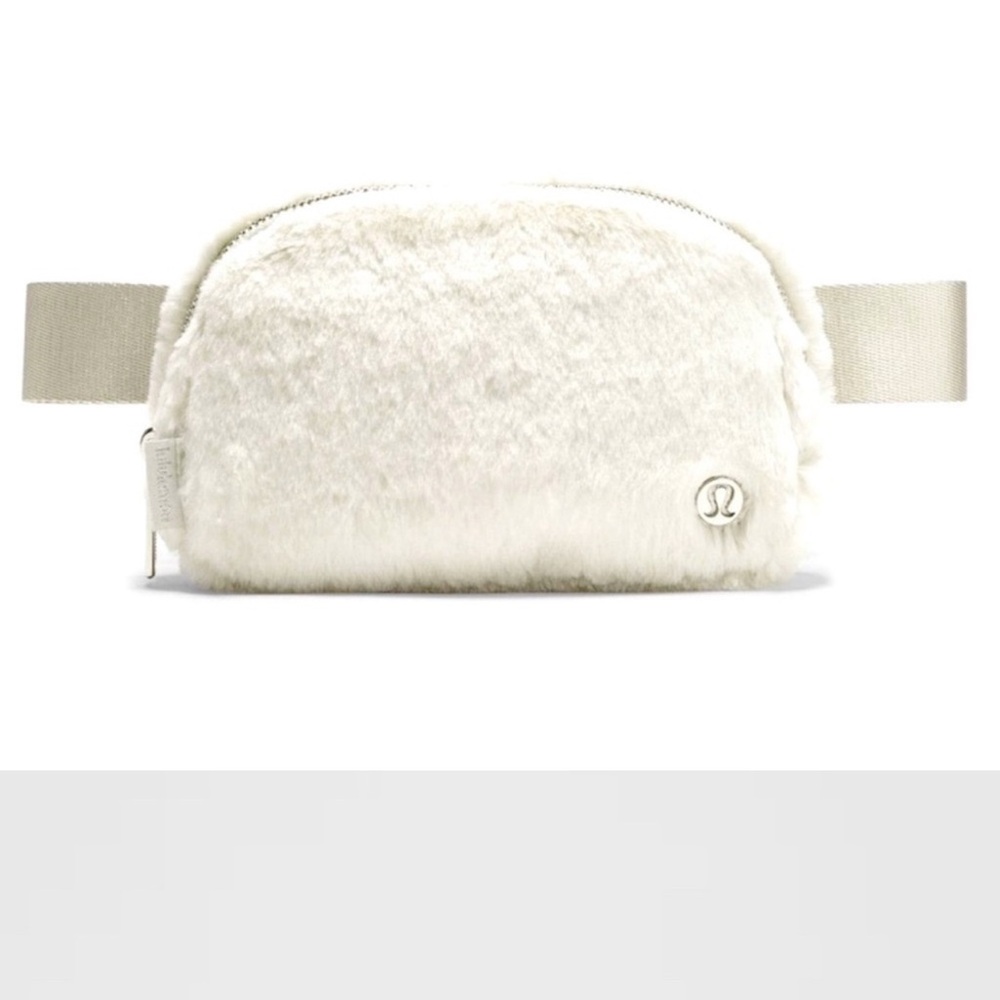 Lululemon White Fleece Belt Bag NWT